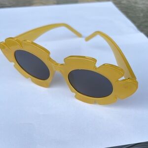 Yellow Flower-Shaped Sunglasses